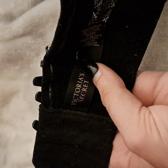 Victoria's secret size 32DD,black - Picture 3 of 4